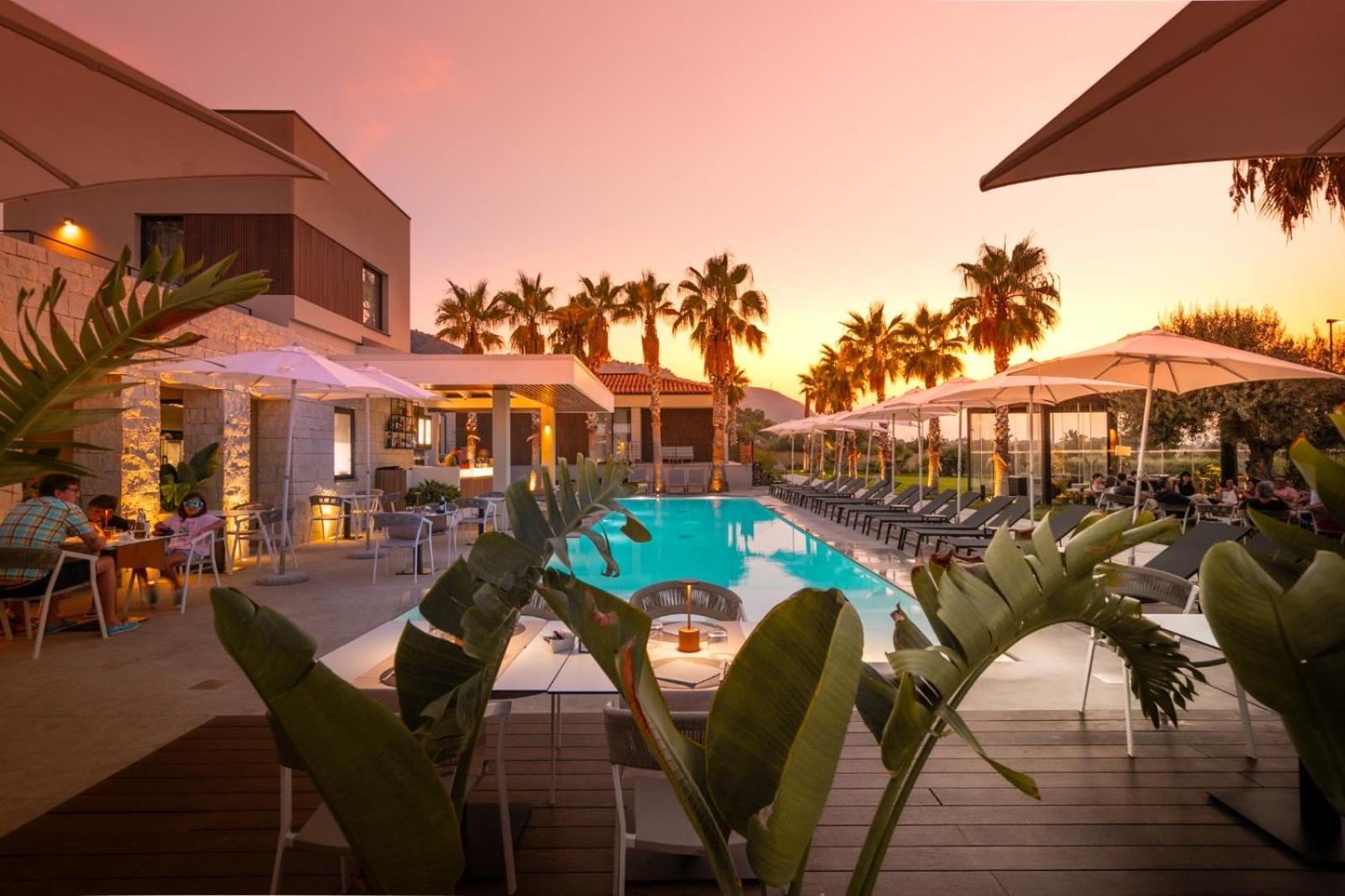 Insulae Resort Чефалу Екстериор снимка